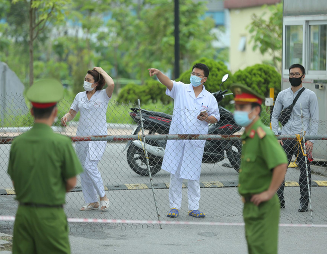 Khẩn trương xử lý, không để lây lan dịch COVID-19 từ ổ dịch BV Bệnh Nhiệt đới Trung ương cơ sở 2