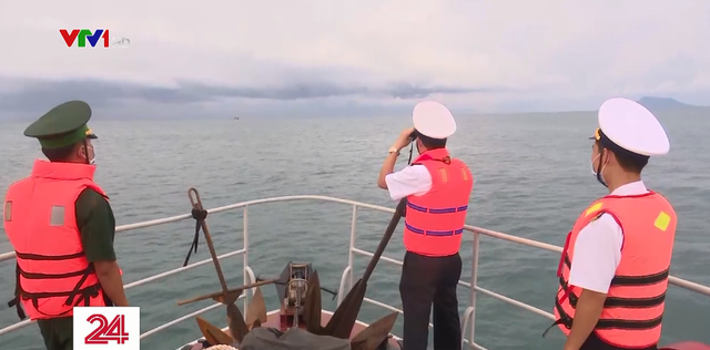 Khi Tổ quốc gọi tên, những người chiến sĩ trắng đêm chống dịch trên biển