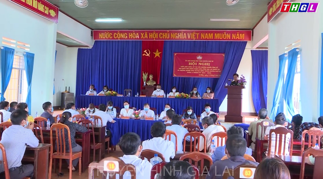 Ứng viên đại biểu HĐND tỉnh, huyện tiếp xúc với cử tri huyện Chư Sê.