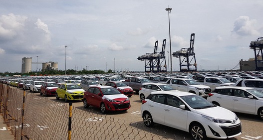 Ô tô nhập khẩu tiếp tục “đổ bộ” Việt Nam, giá rẻ bất ngờ