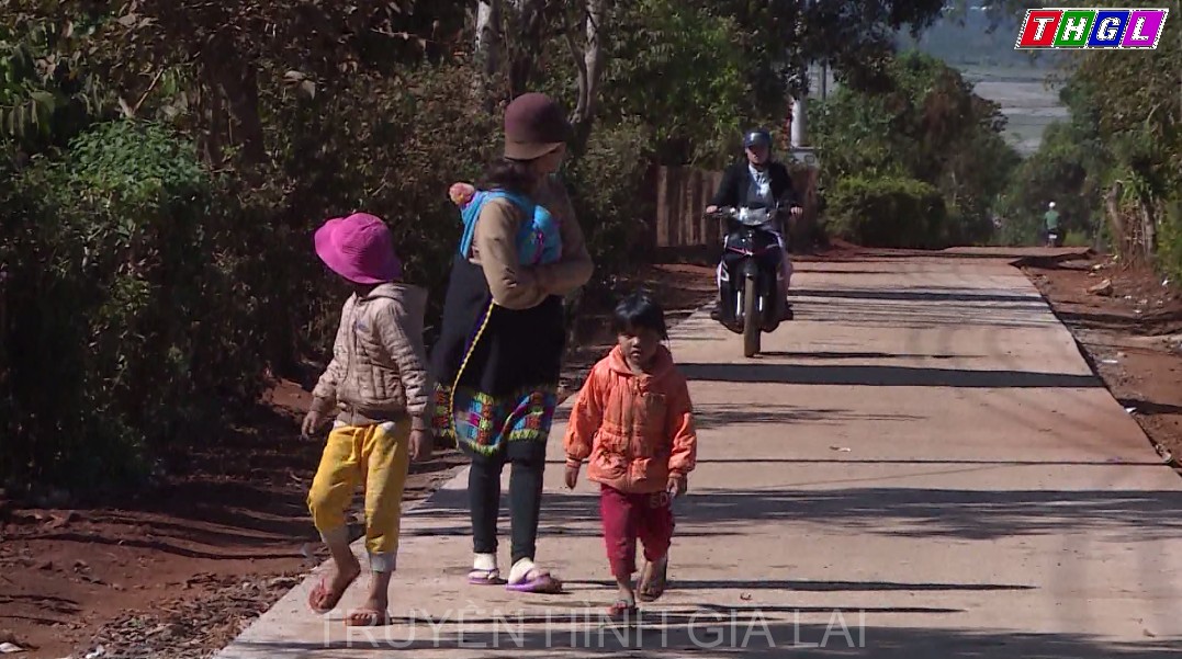 Mở rộng giao thông nông thôn, phát triển kinh tế địa phương