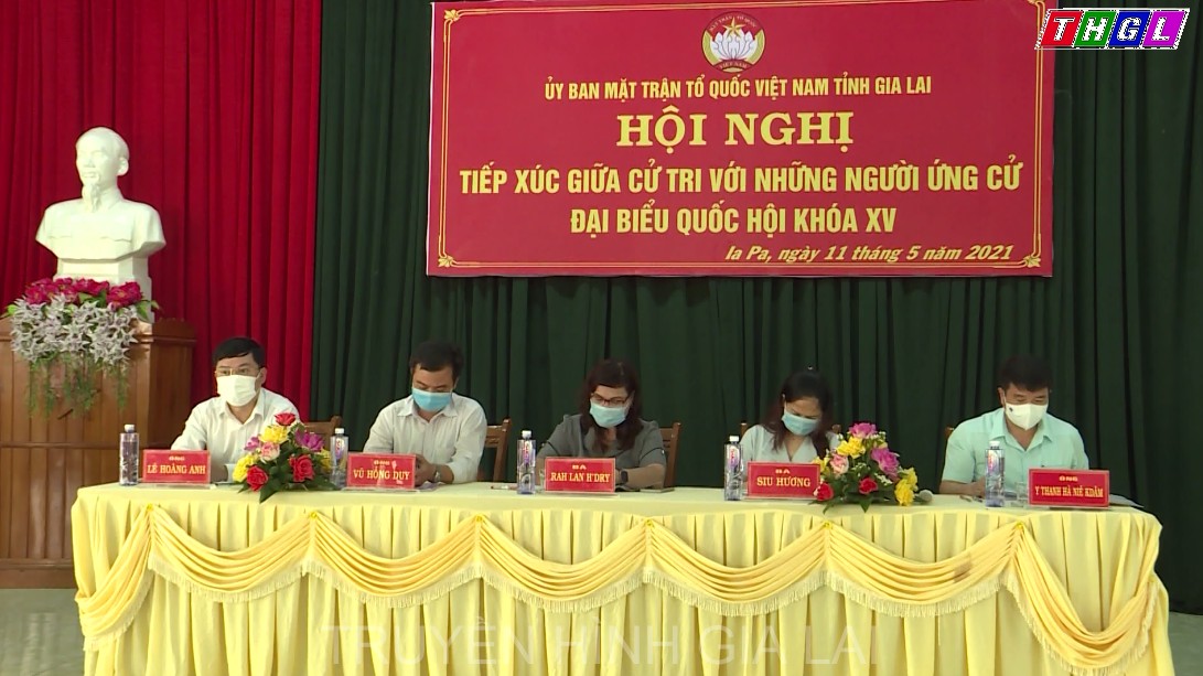 Ứng viên Đại biểu Quốc hội Khóa XV tiếp xúc cử tri tại huyện Ia Pa và Phú Thiện