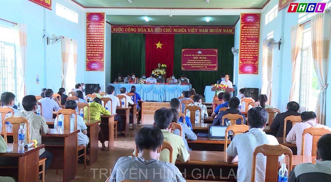 Phó Bí thư Tỉnh ủy, Chủ tịch UBND tỉnh Võ Ngọc Thành tiếp xúc cử tri vận động bầu cử đại biểu HĐNĐ tỉnh Khóa XII tại xã Đak Krong (huyện Đak Đoa)