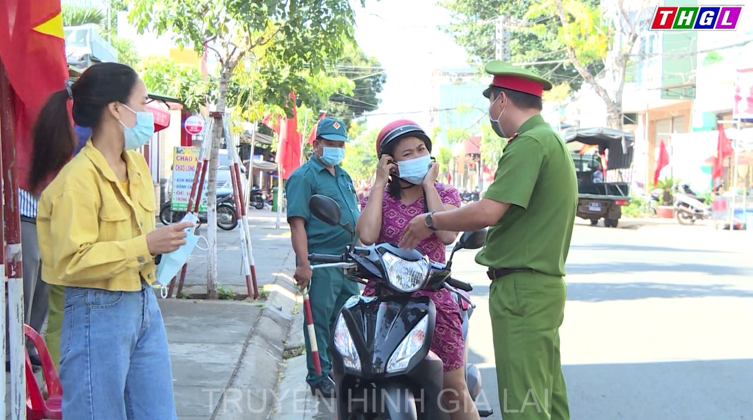 TP.Pleiku đồng loạt ra quân tuyên truyền, nhắc nhở người dân phòng, chống dịch Covid-19