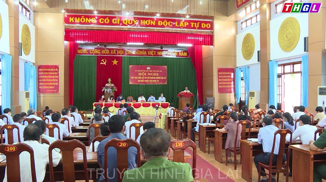 Các ứng cử viên đại biểu Quốc hội khóa XV thuộc Đơn vị bầu cử 1 tiếp xúc cử tri để vận động bầu cử tại huyện Đức Cơ