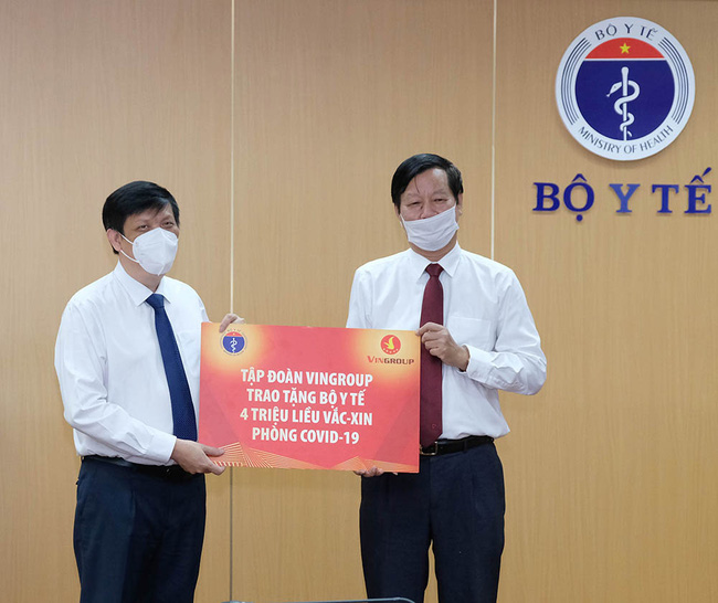 Bộ Y tế tiếp nhận hỗ trợ 160 tỷ đồng và 4 triệu liều cho quỹ mua vaccine phòng COVID-19