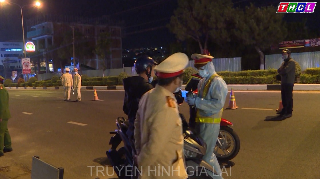 Tuân thủ nghiêm quy trình phòng, chống dịch Covid-19 khi thực hiện đảm bảo trật tự an toàn giao thông