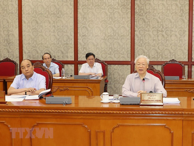 Bộ Chính trị đánh giá cao sự vào cuộc trên mọi mặt trận của toàn Đảng, toàn dân trong cuộc chiến chống COVID-19