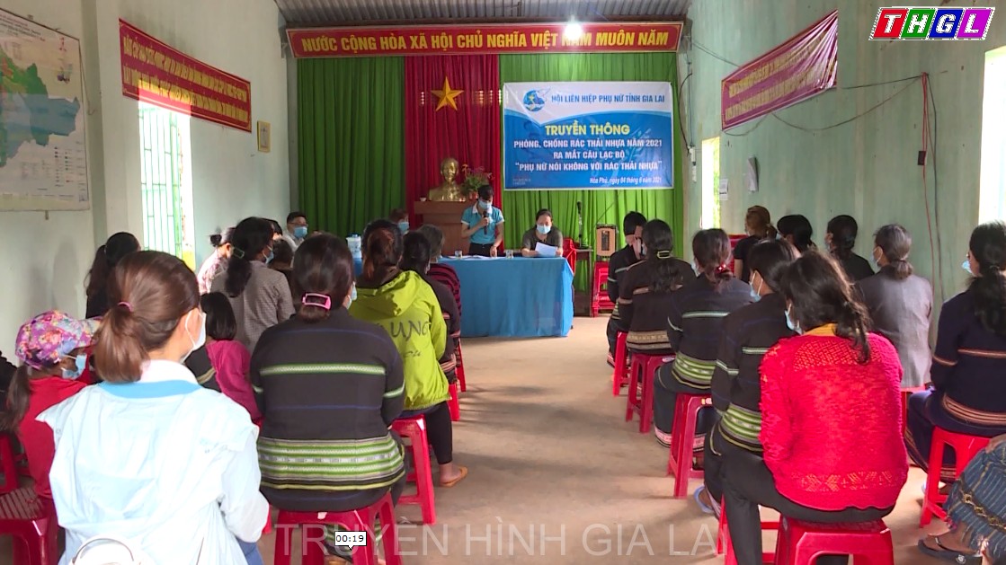 Hội LHPN tỉnh Gia Lai tổ chức truyền thông phòng, chống rác thải nhựa năm 2021 và ra mắt câu lạc bộ “Phụ nữ nới không với rác thải nhựa”