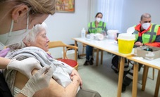 Biến thể Delta đe dọa “đảo ngược” thành quả chống dịch của châu Âu