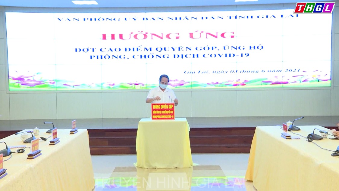 Văn phòng UBND tỉnh Gia Lai hưởng ứng đợt cao điểm quyên góp, ủng hộ phòng, chống dịch Covid-19