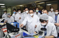 Thủ tướng: Chậm nhất tháng 6/2022 phải có vaccine COVID-19 sản xuất trong nước