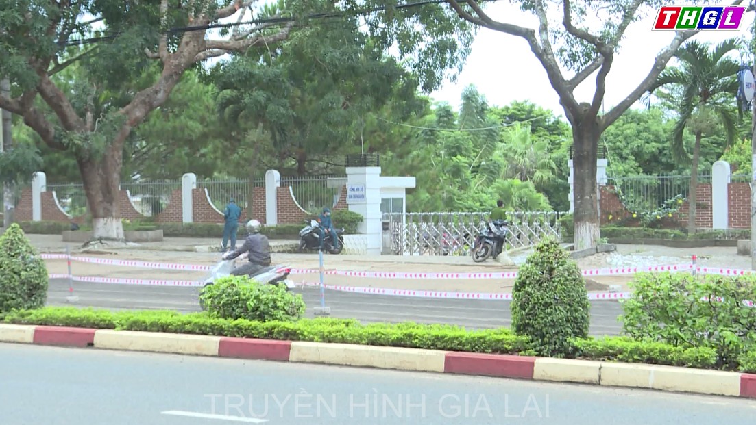 Khoanh vùng tạm thời Bệnh viện Đại học Y dược Hoàng Anh Gia Lai để phòng, chống dịch Covid-19