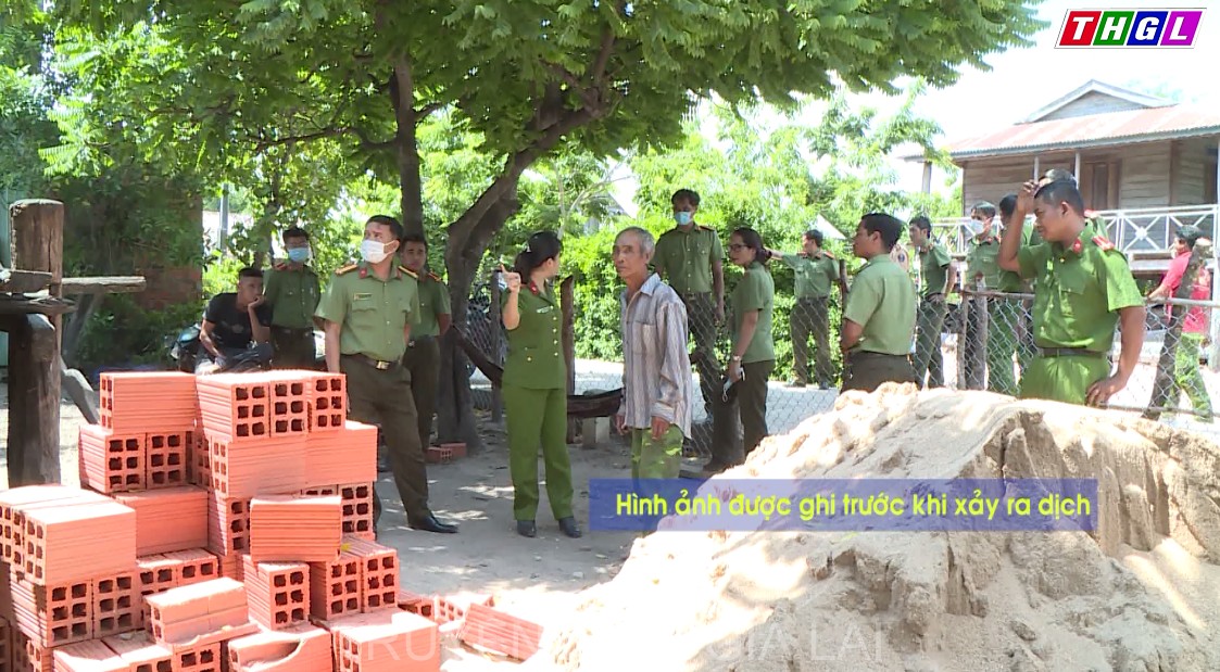 Công an thị xã hỗ trợ giúp đỡ “lực lượng 04”