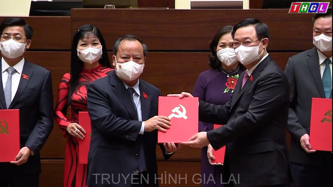 Đoàn đại biểu Quốc hội tỉnh Gia Lai tham dự Lễ công bố và trao quyết định về công tác cán bộ