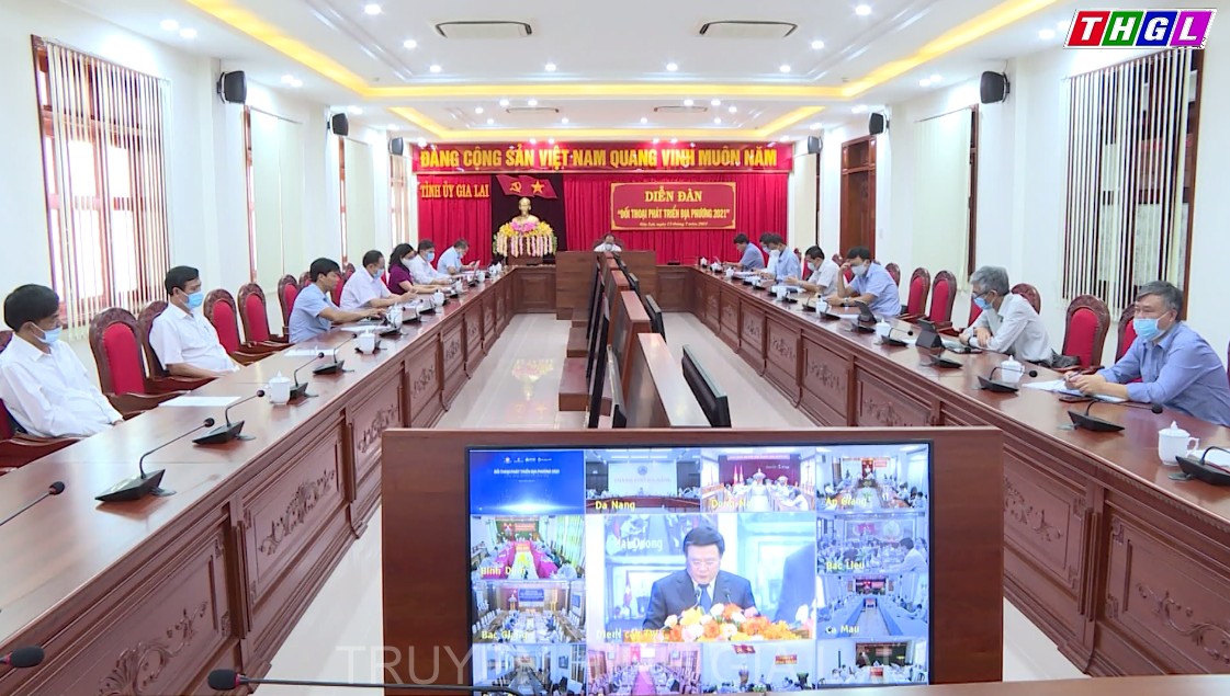  Diễn đàn “Đối thoại phát triển địa phương năm 2021”