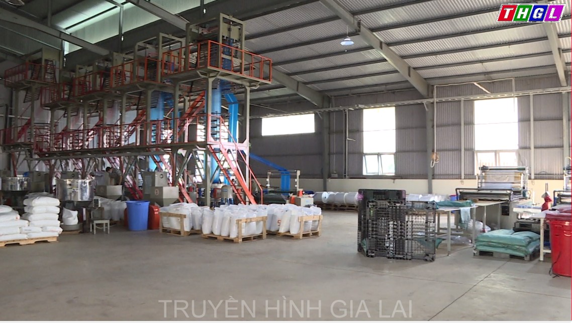 Doanh nghiệp đối mặt với khó khăn trong việc duy trì sản xuất