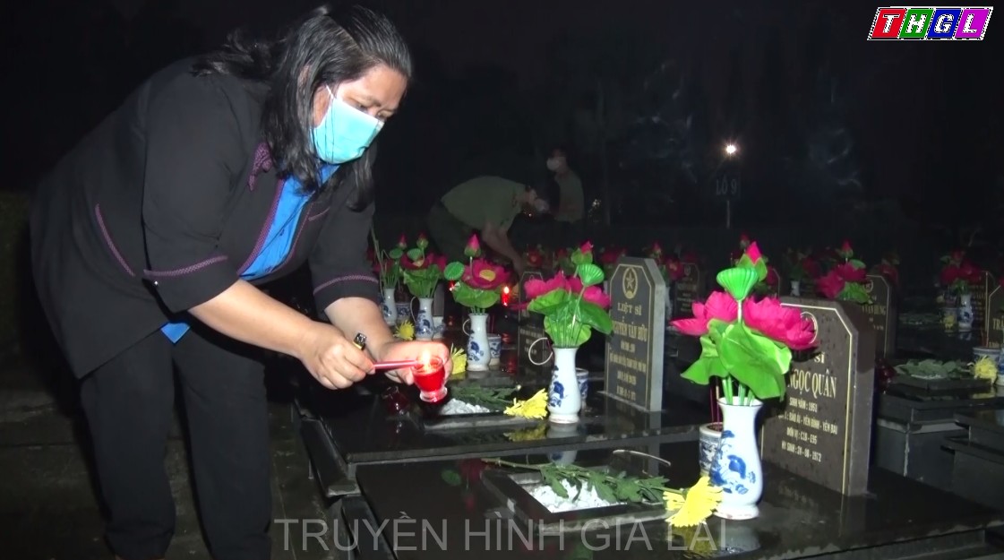 Đoàn Thanh niên tỉnh Gia Lai tổ chức chương trình “Thắp nến tri ân” các anh hùng liệt sĩ