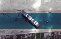 Tàu Ever Given rời kênh đào Suez