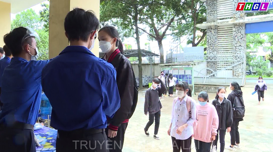 Gần 14 ngàn thí sinh làm thủ tục dự thi tốt nghiệp THPT 2021 tại điểm thi