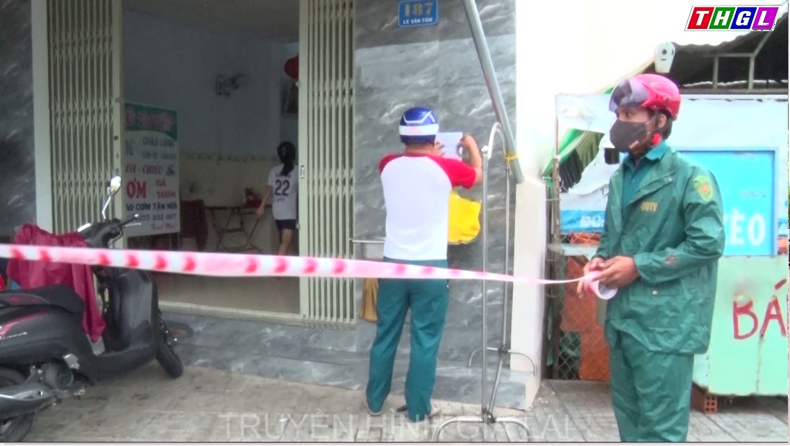 Kbang triển khai phối hợp trong công tác truy vết các trường hợp tiếp xúc với ca bệnh.