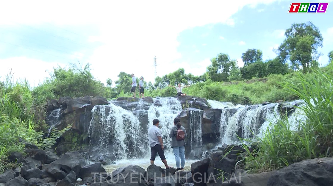 Khám phá vẻ đẹp Thác Bà ở Chư Pah