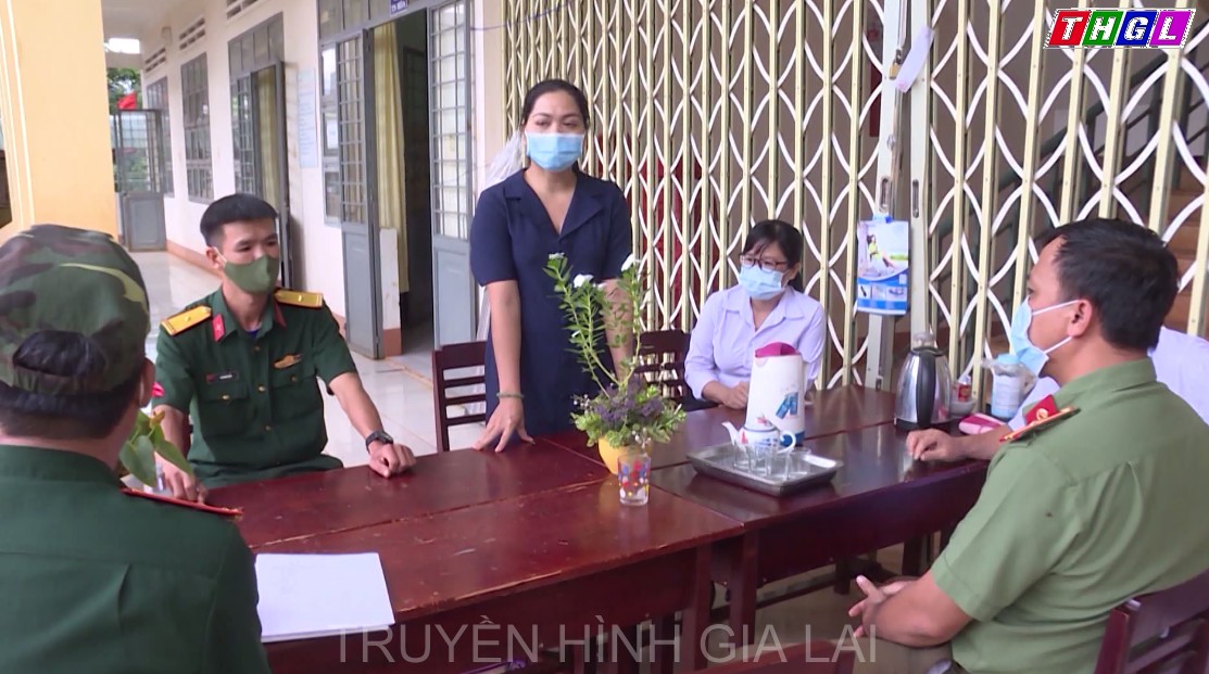 Hội Liên hiệp Phụ nữ tỉnh Gia Lai thăm, tặng quà khu cách ly tại huyện Chư Prông và huyện Chư Sê