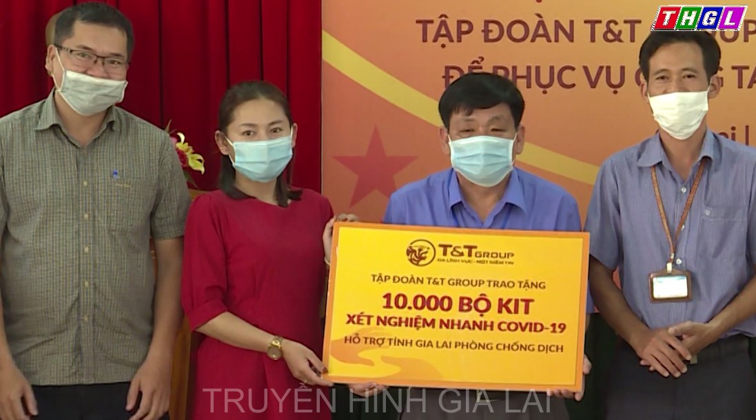 Trao 10 ngàn bộ kit xét nghiệm nhanh Covid-19  cho Trung tâm Kiểm soát bệnh tật tỉnh Gia Lai