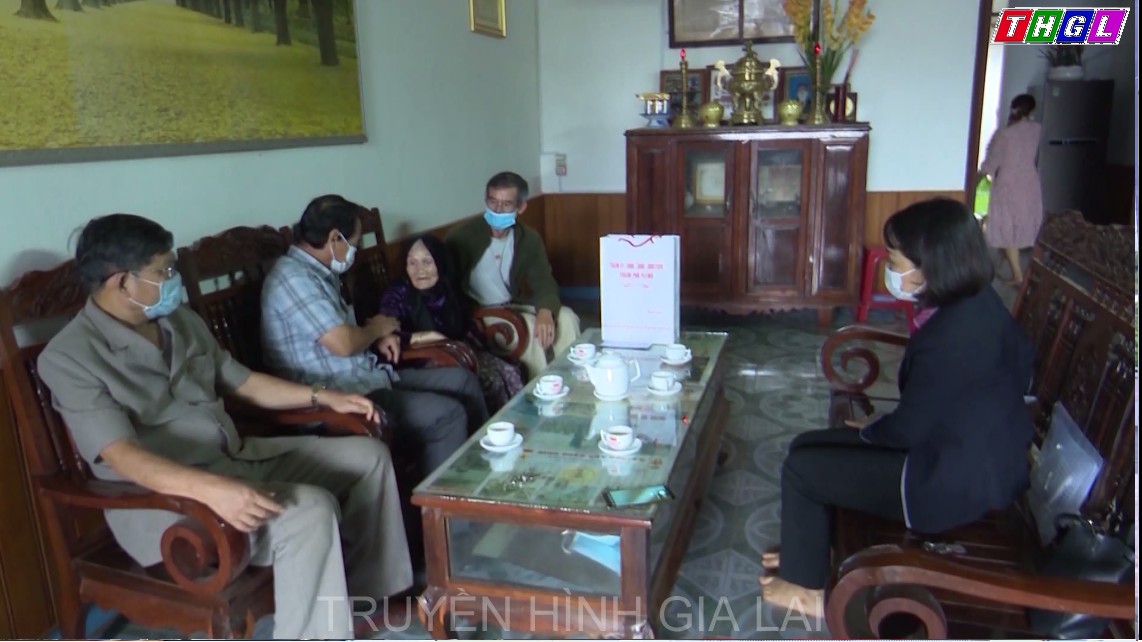 Thành phố Pleiku tổ chức các đoàn thăm tặng quà nhân ngày 27-7