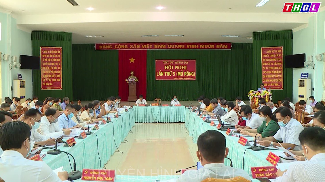 Hội nghị lần thứ 5 Ban Chấp hành Đảng bộ thị xã Ayun Pa khóa XIX (Mở rộng)