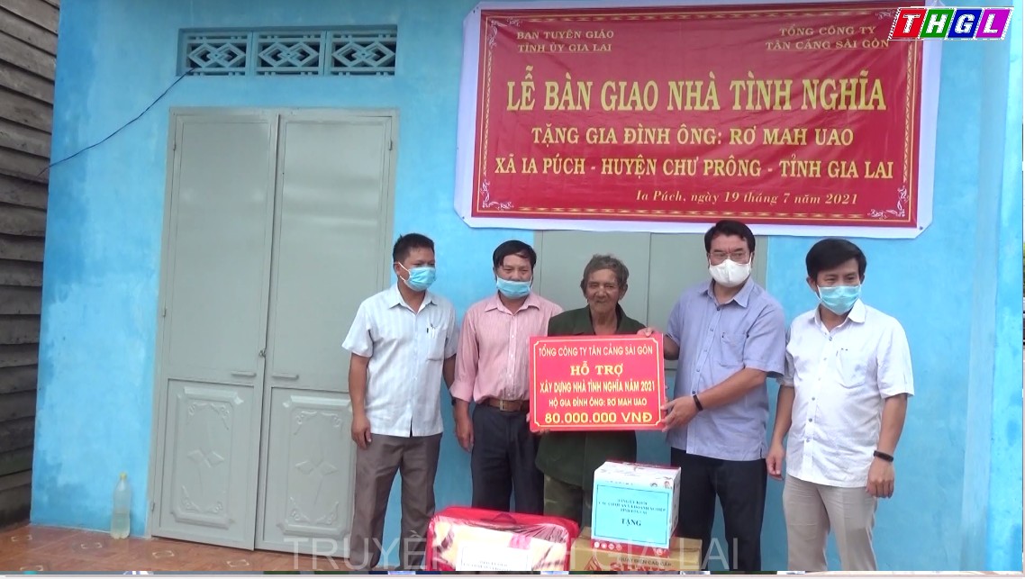 Ban Tuyên giáo Tỉnh ủy trao Nhà tình nghĩa cho gia đình khó khăn tại xã Ia Púch