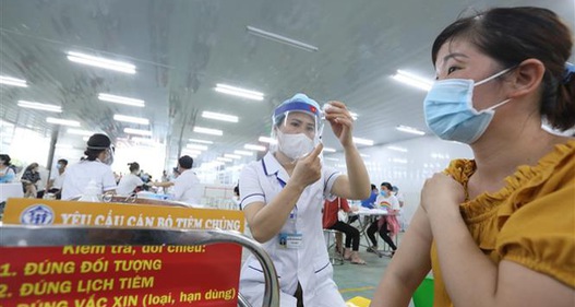 Tiêm vaccine COVID-19: Không nên “kén cá chọn canh”