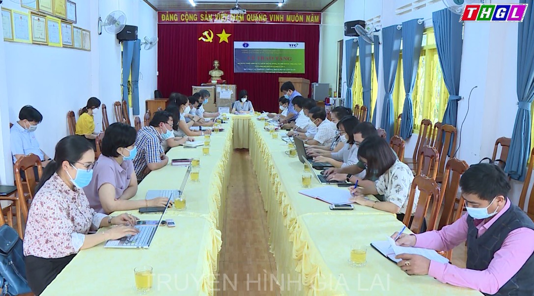 Đồng chí Nguyễn Thị Thanh Lịch – Phó Chủ tịch UBND tỉnh họp với Sở Y tế triển khai cấp bách biện pháp phòng, chống dịch liên quan đến các ca dương tính với SARS – CoV – 2