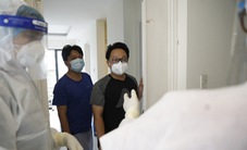 Người nhiễm COVID-19 theo dõi sức khỏe tại nhà cần lưu ý điều gì?