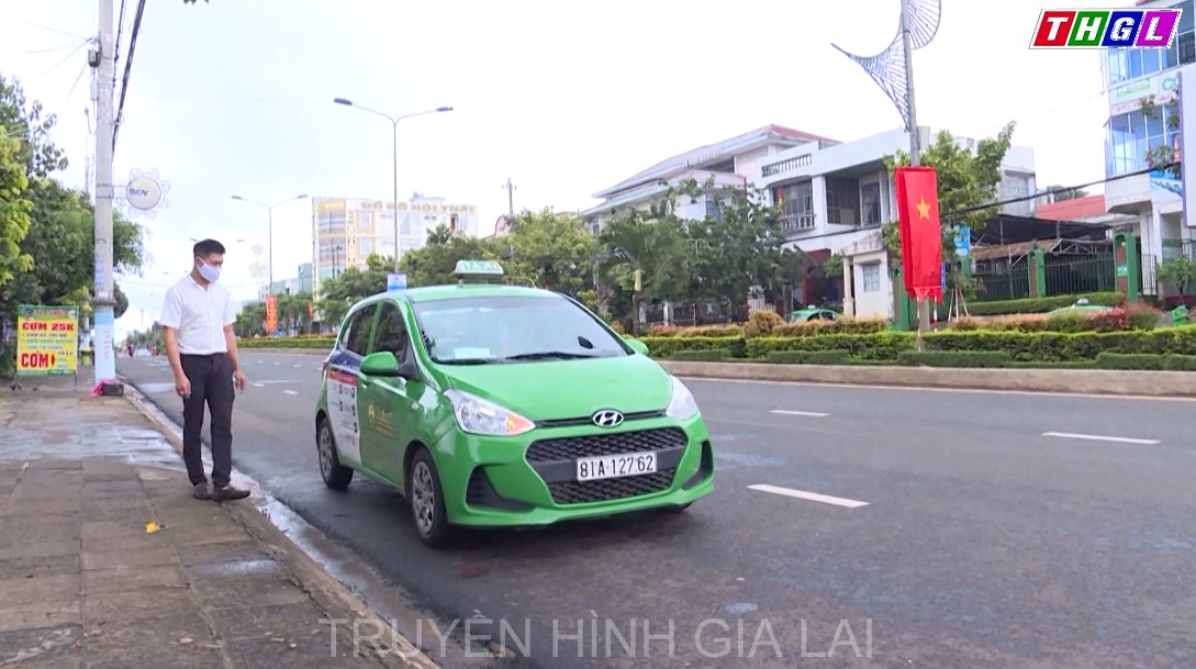 Tăng cường công tác phòng, chống dịch Covid-19 trên các phương tiện taxi