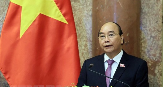 Chủ tịch nước Nguyễn Xuân Phúc lên đường thăm hữu nghị chính thức Lào