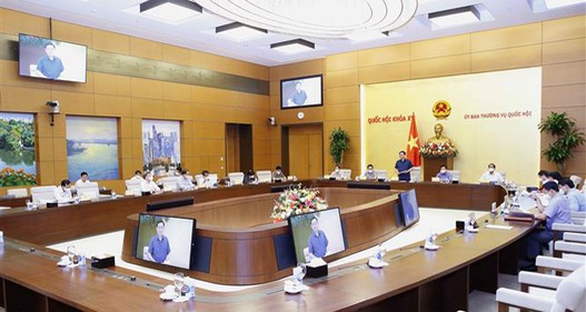 Nhất trí sử dụng ngân sách Nhà nước để chi trả toàn bộ chi phí khám chữa COVID-19