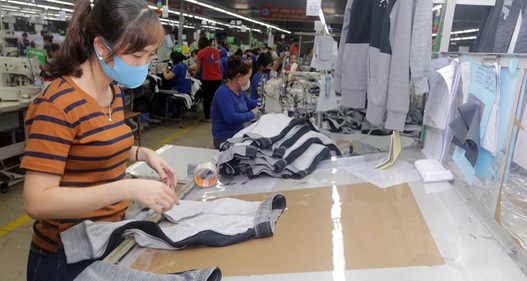 Bộ Tài chính đề xuất giảm 30% tiền thuê đất