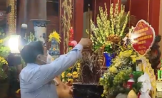 Thủ tướng dâng hương tưởng niệm Chủ tịch Hồ Chí Minh