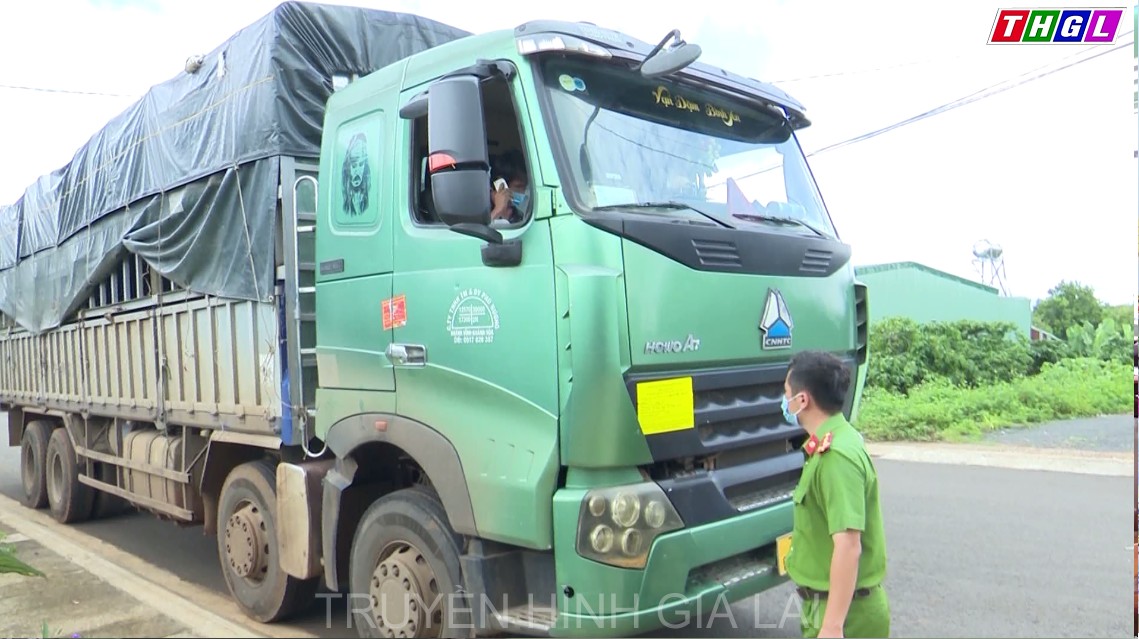 Xử phạt 5 triệu đồng tài xế lái xe vi phạm quy định phòng, chống dịch