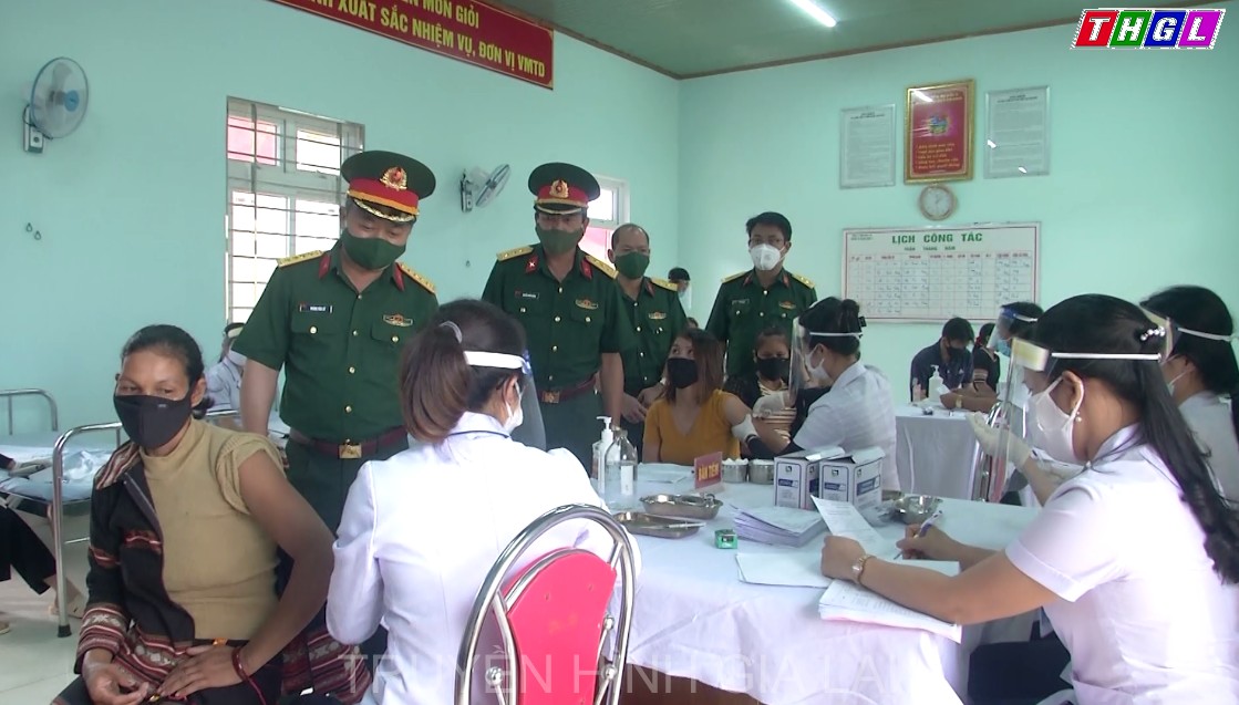 Công ty 715 (Binh đoàn 15) tổ chức tiêm vắc xin phòng Covid- 19 cho cán bộ, chiến sĩ công nhân lao động