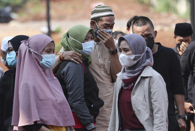 Sau làn sóng dịch thảm khốc, Indonesia lo ngại đợt lây nhiễm thứ ba