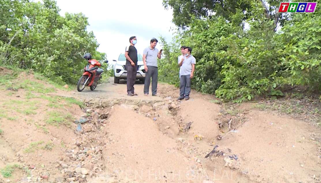 Lãnh đạo huyện Krông Pa kiểm tra tình hình ảnh hưởng do cơn  bão số 5