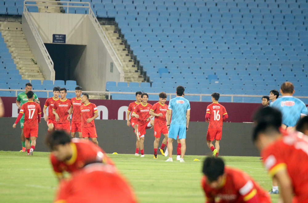 ĐT Việt Nam tập trên sân Mỹ Đình, sẵn sàng cho trận gặp ĐT Australia