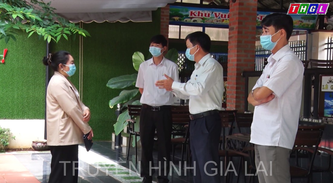 Chủ tịch UBND TP. Pleiku kiểm tra công tác phòng, chống dịch Covid-19 tại xã Trà Đa