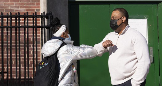 Campuchia có số ca mắc/ngày dưới 200 trong 14 ngày liền, Mỹ phát hiện biến thể mới của virus SARS-CoV-2