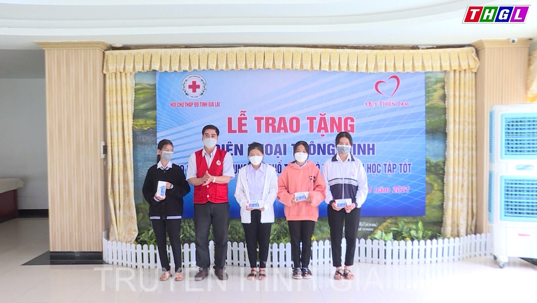 Đồng hành với những học sinh có hoàn cảnh khó khăn