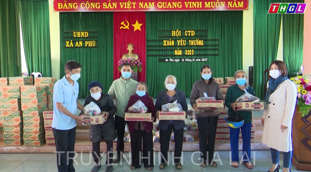 Chăm lo Tết cho người nghèo