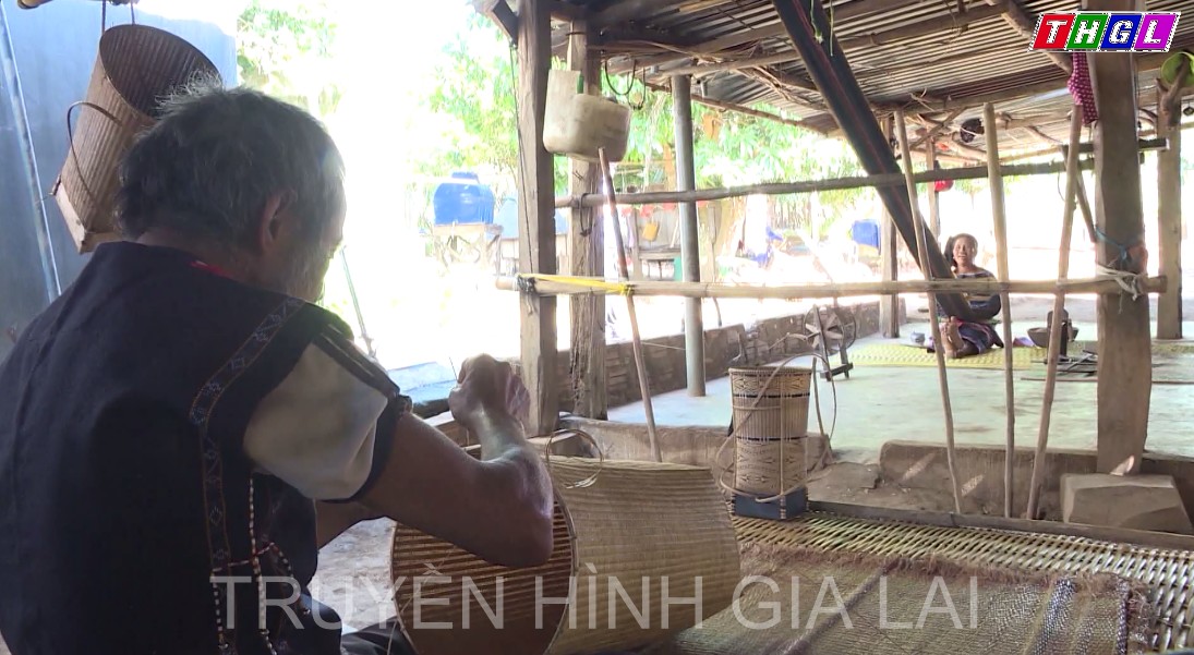 Gặp gỡ đôi vợ chồng nghệ nhân tài hoa