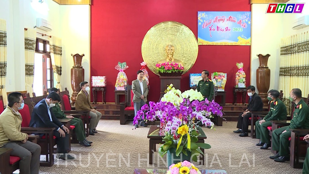 Đồng chí Huỳnh Quang Thái – Uỷ viên Ban Thường vụ Tỉnh uỷ, Trưởng Ban Tổ chức Tỉnh uỷ đi thăm, chúc Tết